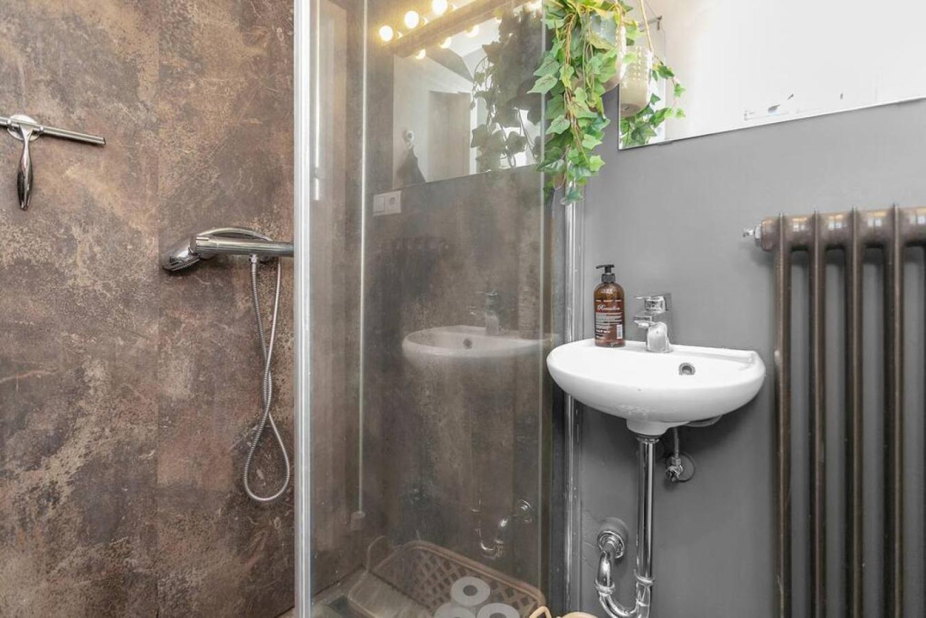Lokastigur Charming And Inviting Apartment Reykjavik Ngoại thất bức ảnh